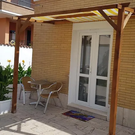 Un Passo Dal Mare Couette-café 3*