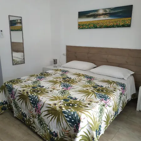 Bed & Breakfast Un Passo Dal Mare 5*