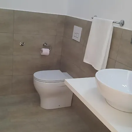 Un Passo Dal Mare فيوميتشينو