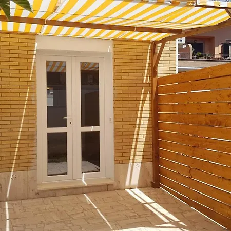 فندق مبيت وإفطار Un Passo Dal Mare فيوميتشينو